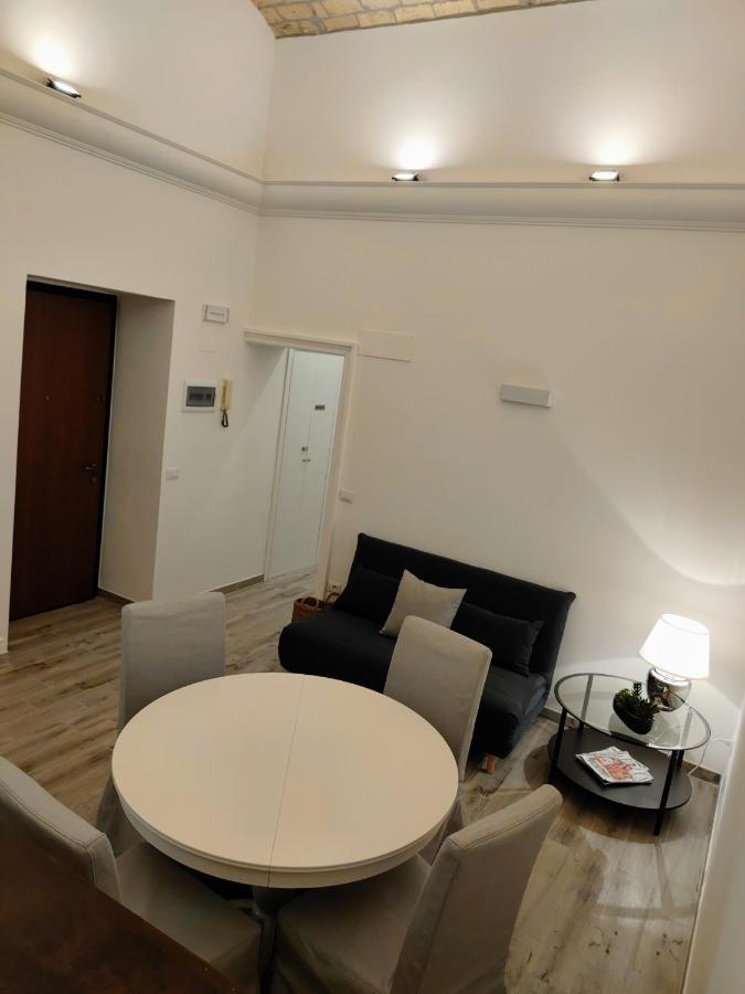 Christy Suite Elegante Appartamento Nel Centro Storico Di Anzio Luaran gambar