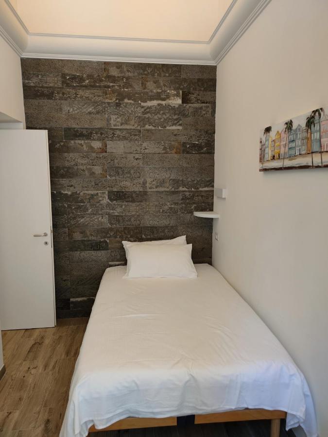 Christy Suite Elegante Appartamento Nel Centro Storico Di Anzio Luaran gambar